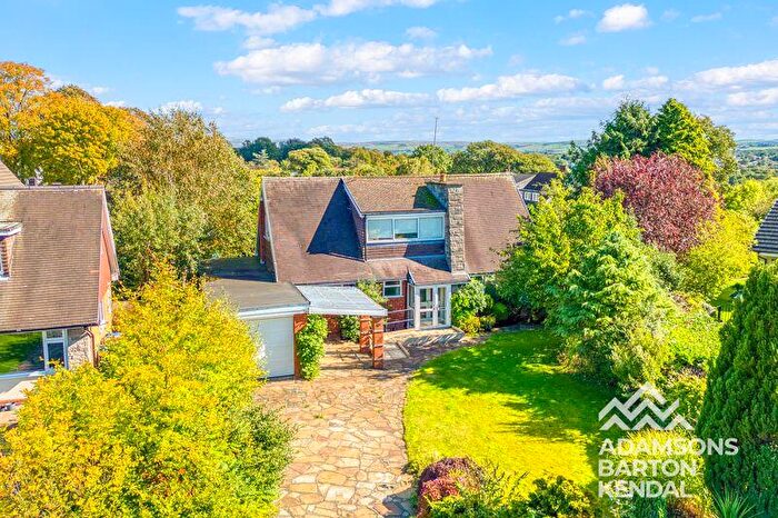 4 Bedroom Detached House For Sale In Midge Hall Drive, Bamford, OL11