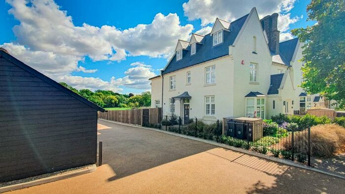 4 Bedroom House To Rent In High Road, Stapleford, Hertford, SG14