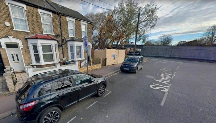 3 Bedroom Flat To Rent In St. Awdrys Road, Barking &amp; Dagenham, Barking Abbey, Upney, London, IG11