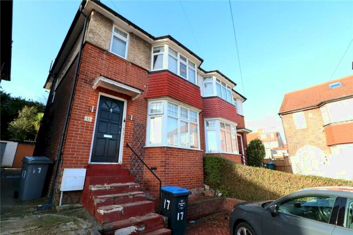 3 Bedroom Semi-Detached House To Rent In Stancroft, London, NW9