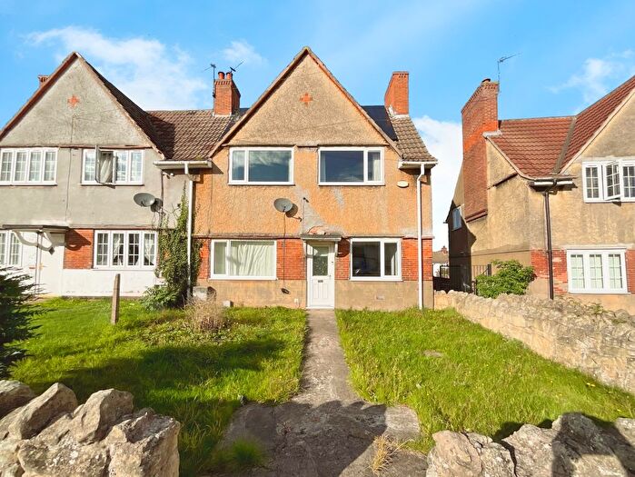 3 Bedroom Semi-Detached House For Sale In The Crescent, Doncaster, DN6