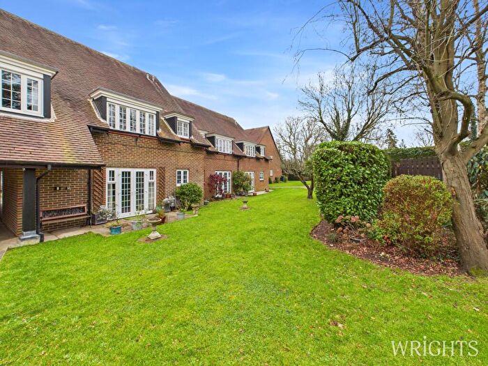 2 Bedroom Retirement Property For Sale In Barnside Court, Welwyn Garden City, AL8