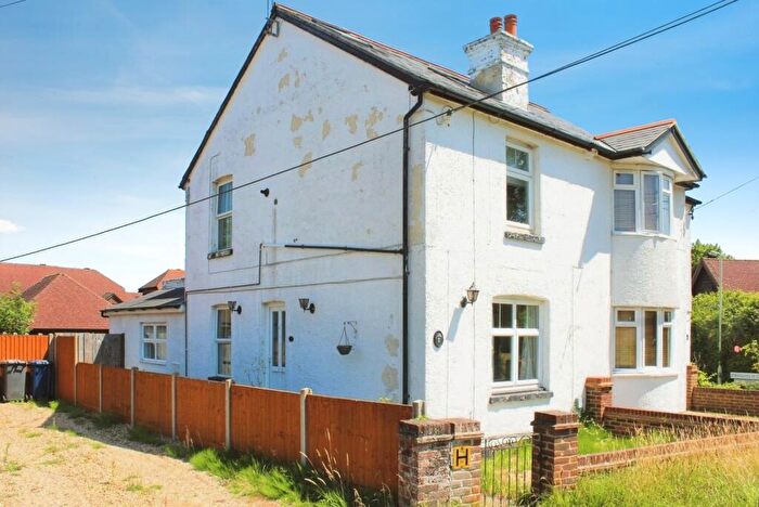 3 Bedroom Semi-Detached House For Sale In The Green, Badshot Lea, Farnham, Surrey, GU9