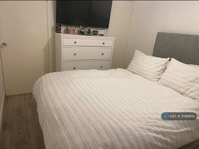 1 Bedroom Flat To Rent In Freeland Court, Sidcup, DA15
