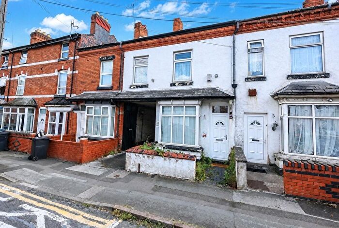 3 Bedroom Terraced House For Sale In Poplar Road, Smethwick, West Midlands, B66
