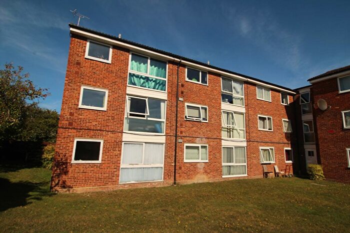 2 Bedroom Apartment For Sale In Forest Road, Witham, CM8