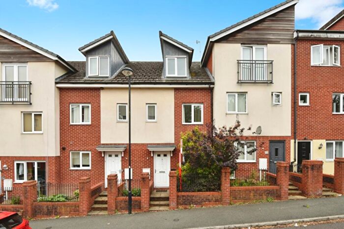 3 Bedroom Town House For Sale In Brentleigh Way, Stoke-on-Trent, Staffordshire, ST1