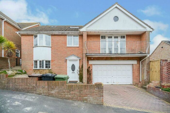 5 Bedroom House To Rent In Saxon Close, Saltdean, BN2