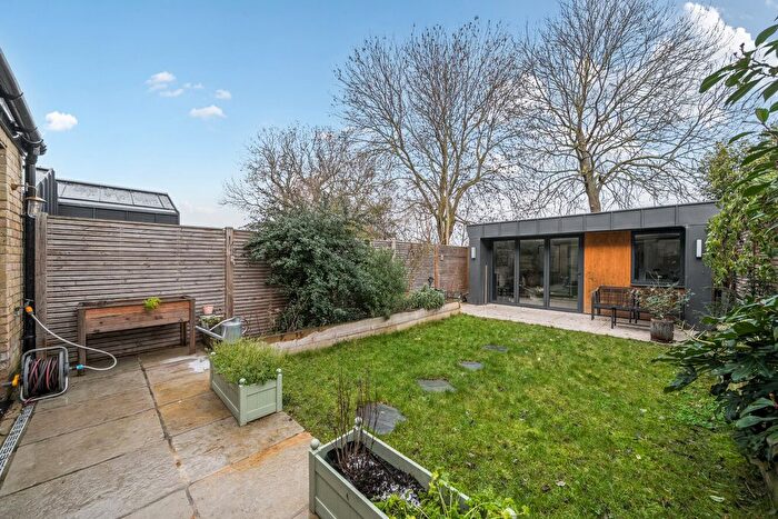 4 Bedroom Terraced House For Sale In Herne Hill Road, London, SE24