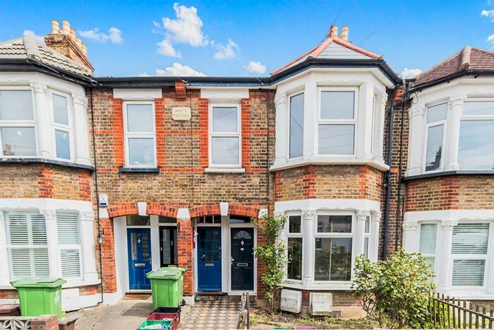 2 Bedroom Flat To Rent In Hawthorn Road, Bexleyheath, Kent, DA6