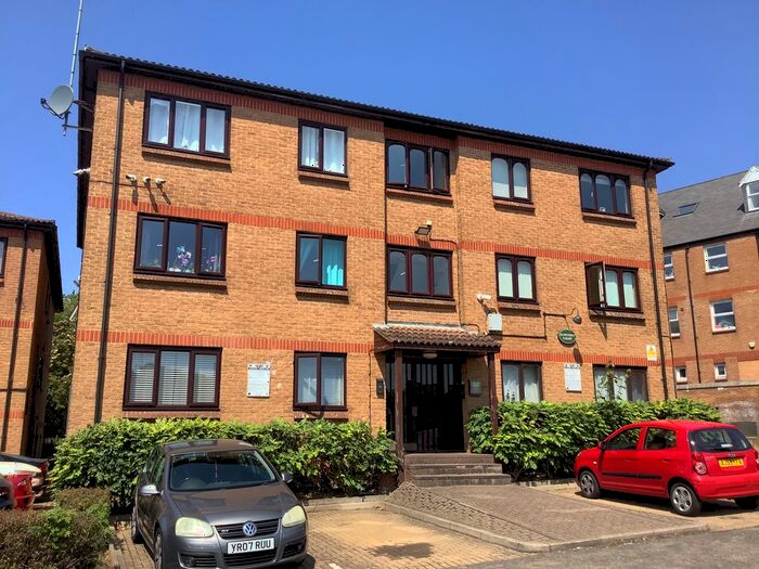 2 Bedroom Flat To Rent In St Peters Street, Town Centre, Northampton, NN1