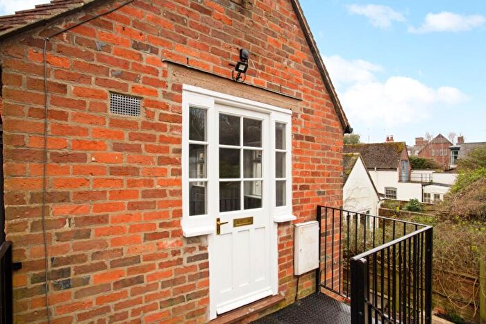 Apartment To Rent In High Street Marlborough, SN8