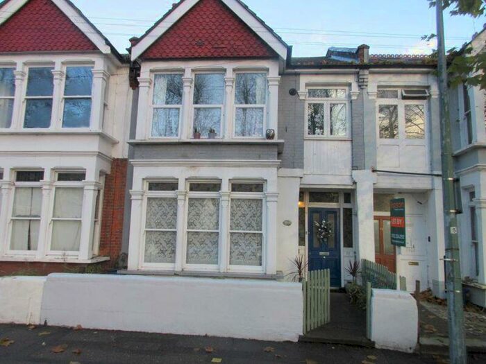 2 Bedroom Flat To Rent In Warrior Square North, Southend-On-Sea, SS1