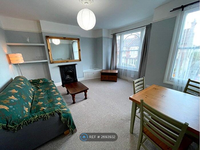 2 Bedroom Flat To Rent In Fernthorpe Road, London, SW16