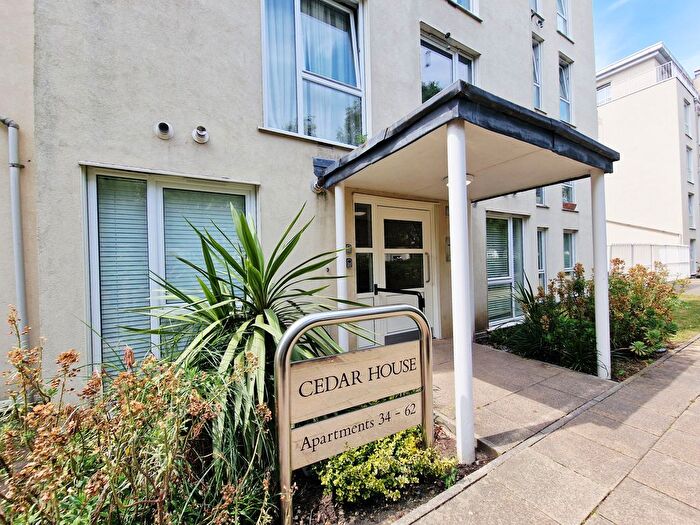 1 Bedroom Flat To Rent In Cedar House, TW9