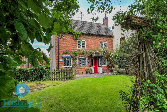 3 Bedroom Cottage For Sale In Nottingham Road, Trowell, NG9