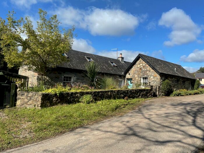 4 Bedroom Cottage For Sale In Righ Crescent, Onich, Fort William, PH33