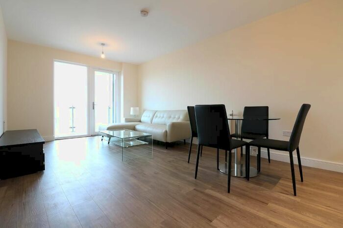 2 Bedroom Flat To Rent In Pegasus Way, Gillingham, Gillingham, ME7