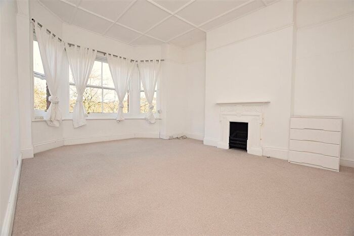 2 Bedroom Flat To Rent In Lower Park Road, Hastings, TN34