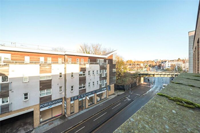 2 Bedroom Apartment For Sale In London Road, Kingston Upon Thames, KT2