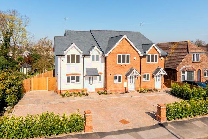 4 Bedroom End Of Terrace House To Rent In Spencers Place, Burwood Road, KT12