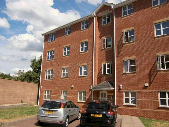 2 Bedroom Flat To Rent In Aylesbury Court, Coventry, CV6