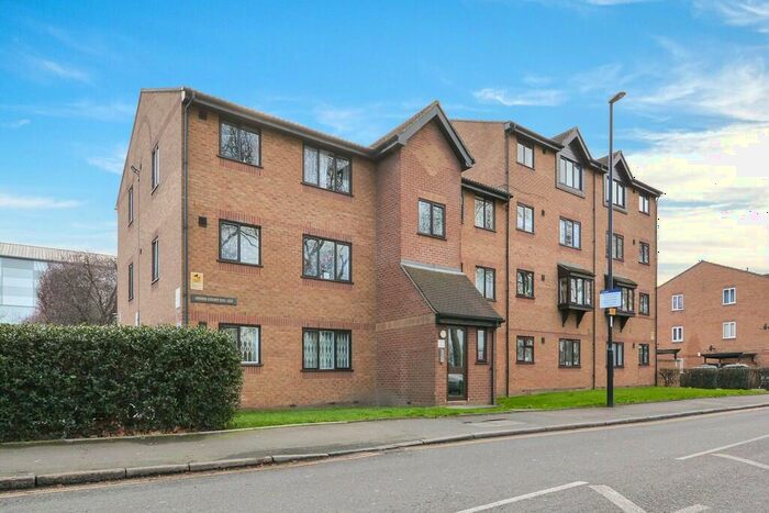1 Bedroom Apartment To Rent In Inwen Court, Deptford, London, SE8