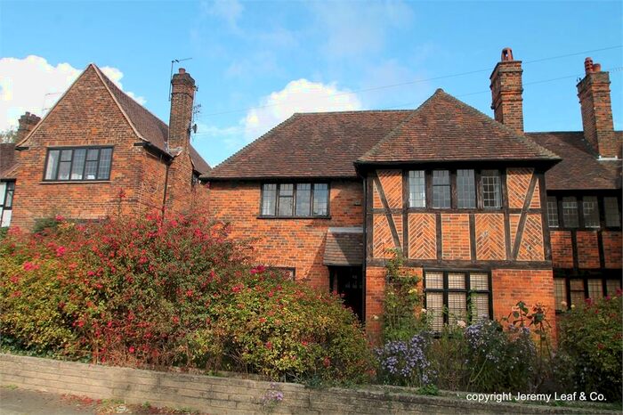 3 Bedroom Maisonette To Rent In Edmunds Walk, East Finchley, N2