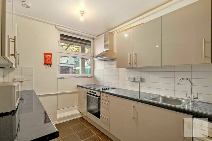 4 Bedroom Flat To Rent In Munster Square, NW1