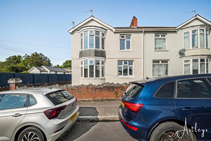 3 Bedroom Semi-Detached House For Sale In Graig Parc, Neath Abbey, SA10