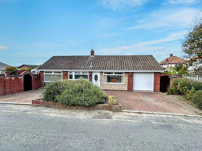 2 Bedroom Detached Bungalow For Sale In Kennel Loke, Gorleston, NR31