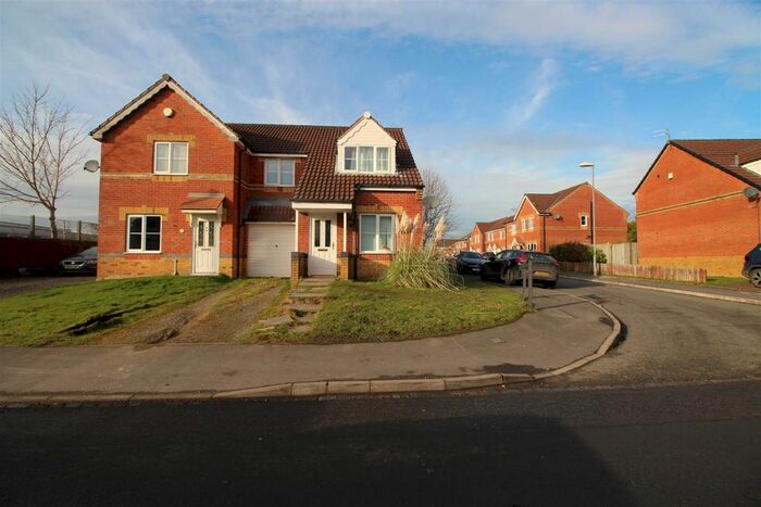 3 Bedroom Semi-Detached House To Rent In Borrowdale Road, Middleton, Manchester, M24