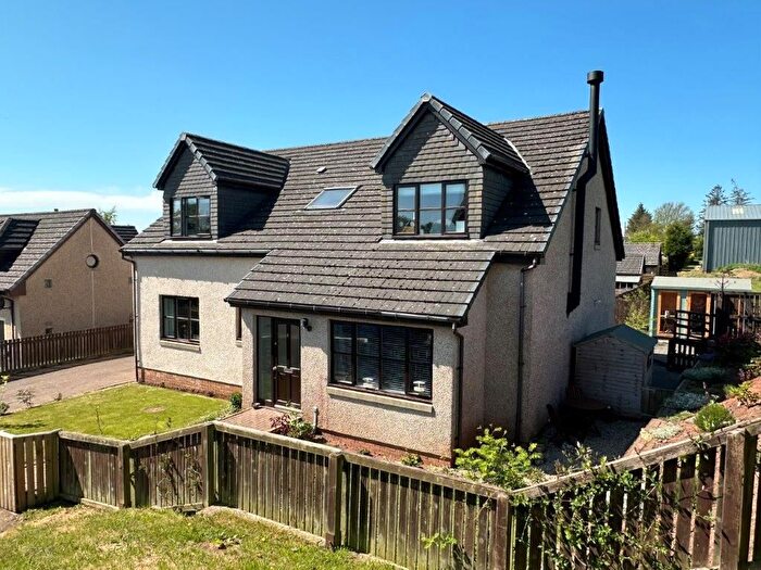 4 Bedroom Detached House For Sale In The Avenue, Greenlaw, TD10