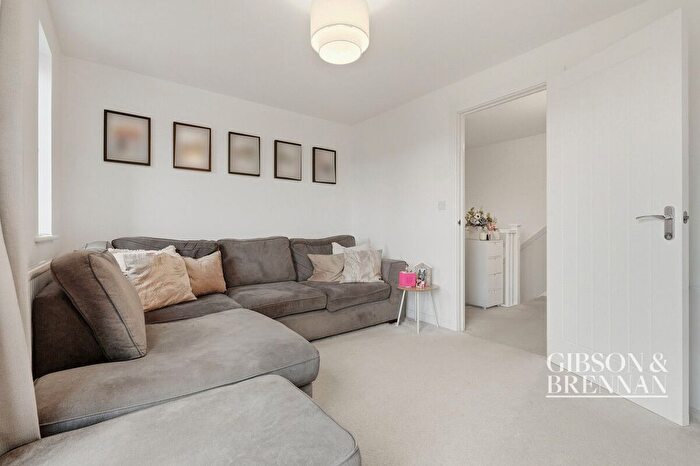 3 Bedroom End Terrace House For Sale In Brookfield Drive, Stanford-Le-Hope, SS17