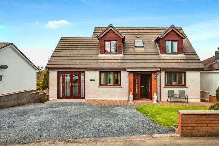 3 Bedroom Detached House For Sale In Llwyn Yr Eos Road, Rhydargaeau, Carmarthen, SA33