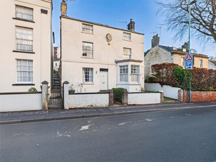 2 Bedroom Semi Detached House For Sale In London Road, Stroud, Gloucestershire, GL5