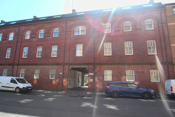 2 Bedroom Flat To Rent In Bell Street, Merchant City, G4