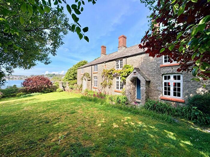 2 Bedroom Cottage For Sale In Oreston, Plymouth, PL9