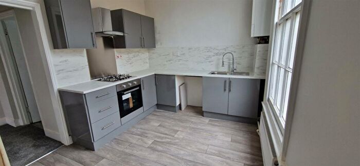 Detached House To Rent In Flat, Norbury RoadThornton HeathSurrey, CR7