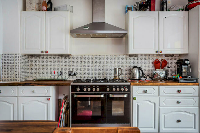 5 Bedroom Semi-Detached House To Rent In Ruskin Drive, Worcester Park, KT4