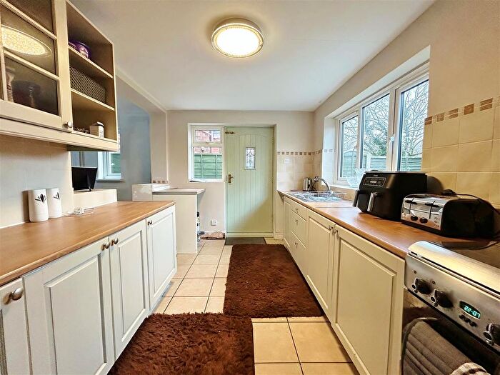 2 Bedroom Terraced House For Sale In Bondgate, Selby, YO8