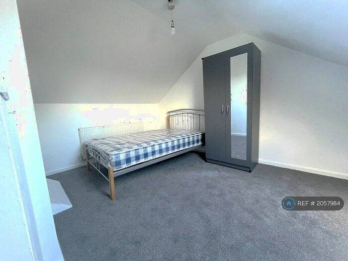 4 Bedroom Terraced House To Rent In Stanley Road, Forest Fields, Nottingham, NG7