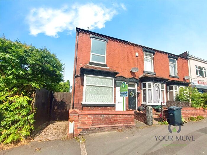 3 Bedroom End Of Terrace House For Sale In Stourbridge Road, Dudley, West Midlands, DY1