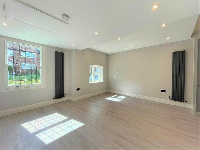 2 Bedroom Flat To Rent In Elms Lane, Wembley, HA0