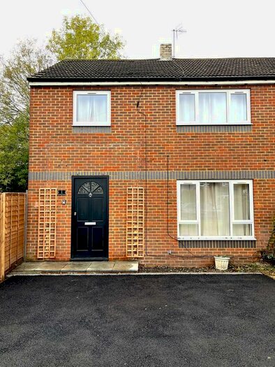 3 Bedroom Semi-Detached House To Rent In Arden Close, Reigate, RH2