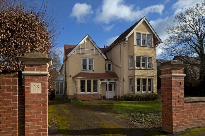 6 Bedroom Detached House For Sale In Charlbury Road, Oxford OX2