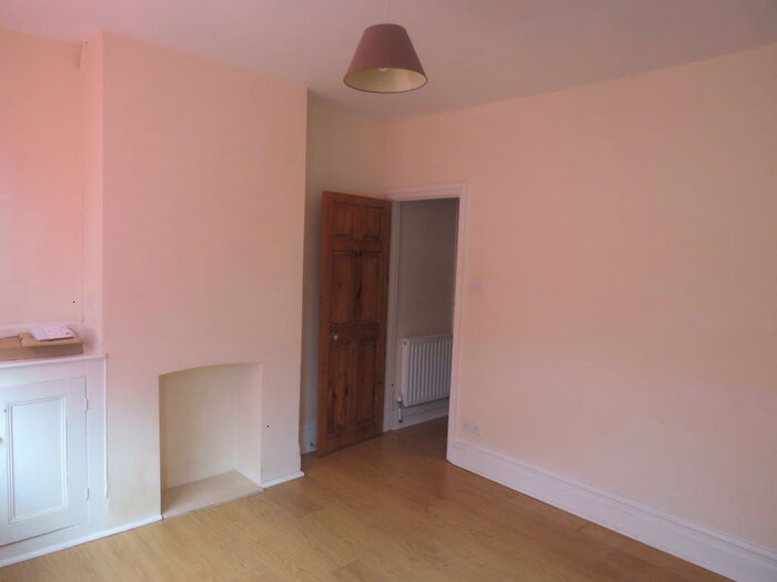 2 Bedroom House To Rent In Edmund Street, Kettering, NN16
