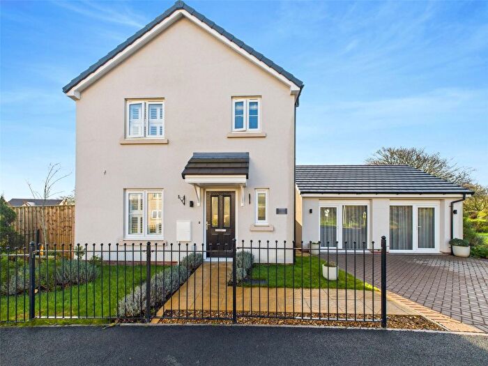 3 Bedroom Detached House For Sale In Cleverdon Close, Bradworthy, Holsworthy, EX22