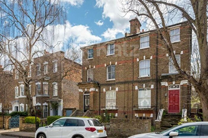 3 Bedroom Flat To Rent In Penn Road, Hillmarton Conservation Area, N7