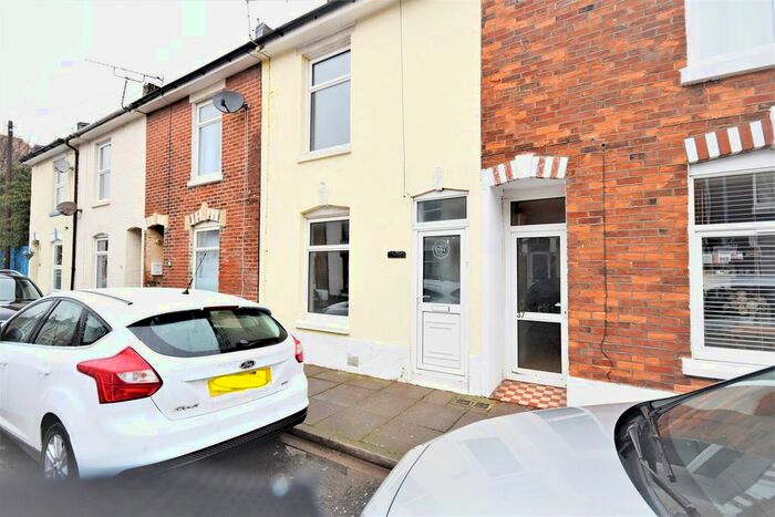 3 Bedroom Terraced House To Rent In Lincoln Road, Portsmouth, Hampshire, PO1